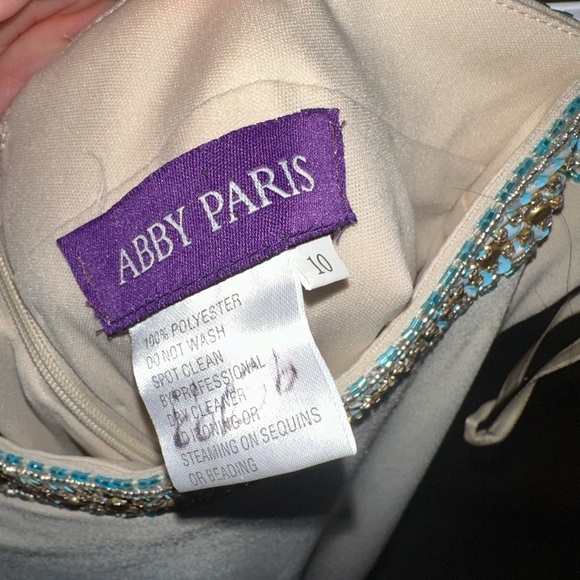 Abby Paris two- piece prom dress - Picture 4 of 7